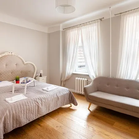 Old Marstalu Rooftop 3 Bedroom 아파트 *