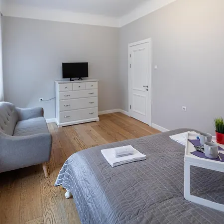 Old Marstalu Rooftop 3 Bedroom *